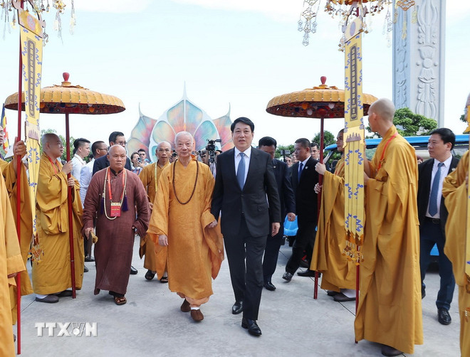 ttxvn-chu-tich-nuoc-du-dai-le-phat-dan-lien-hop-quoc-vesak-2025-8014593-1.jpg