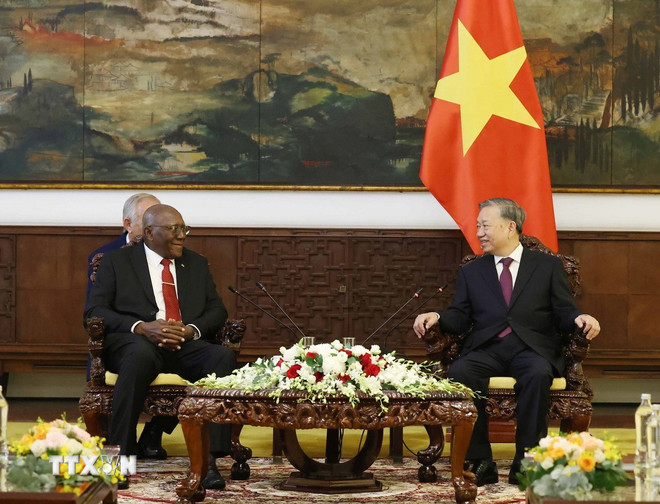 Tổng Bí thư Tô Lâm tiếp đồng chí Salvador Valdes Mesa, Ủy viên Bộ Chính trị, Phó Chủ tịch nước Cộng hòa Cuba. (Ảnh: Thống Nhất/TTXVN) ttxvn-tong-bi-thu-to-lam-cuba-salvador-valdes-mesa-1.jpg