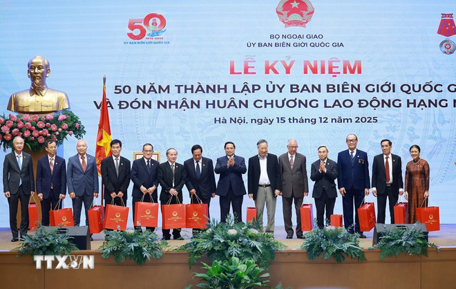 ttxvn-thu-tuong-pham-minh-chinh-du-le-ky-niem-50-nam-thanh-lap-uy-ban-bien-gioi-quoc-gia-8472720-1.jpg