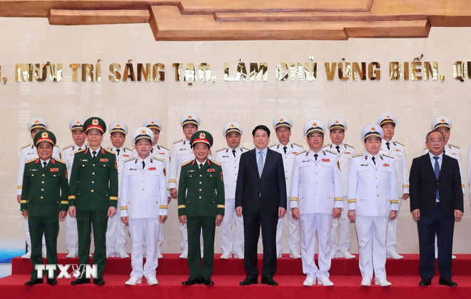 ttxvn-chu-tich-nuoc-du-le-ky-niem-70-nam-ngay-thanh-lap-hai-quan-nhan-dan-viet-nam-8017086-6.jpg