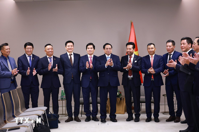 ttxvn-thu-tuong-pham-minh-chinh-tiep-mot-so-doanh-nghiep-tieu-bieu-nguoi-viet-nam-tai-cong-hoa-sec-va-chau-au-7815533-1.jpg