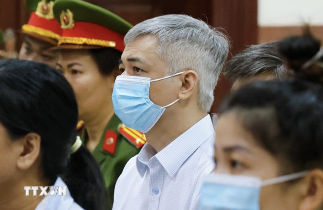 Bị cáo Lê Duy Minh, cựu Cục trưởng Cục Thuế Thành phố Hồ Chí Minh tại phiên toà. (Ảnh: Hồng Giang/TTXVN) ttxvn-xuyen-viet-oil-1.jpg