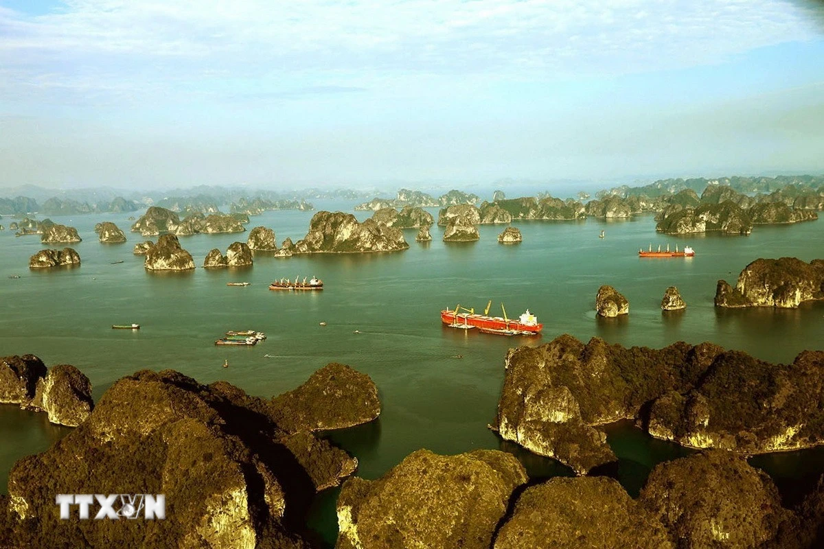 Vịnh Bái Tử Long Được Tạp Chí Mỹ Vinh Danh Là Kỳ Quan Đông Nam Á