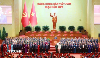 Ban Chấp hành Trung ương Đảng khóa XIV ra mắt Đại hội. (Ảnh: TTXVN)