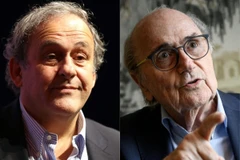 Cựu Chủ tịch FIFA Sepp Blatter (phải) và cựu Chủ tịch UEFA Michel Platini tại Hội nghị lần thứ 64 Liên đoàn Bóng đá Thế giới ở Sao Paulo (Brazil). (Ảnh: AFP/TTXVN)