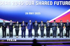 Thủ tướng Phạm Minh Chính cùng lãnh đạo các nước ASEAN và Timor-Leste tham dự Lễ ký kết Tuyên bố Kuala Lumpur “ASEAN 2045: Tương lai chung của chúng ta." (Ảnh: Dương Giang/TTXVN)