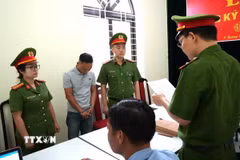 Phòng Cảnh sát Kinh tế-Công an tỉnh Hà Giang ra quyết định khởi tố bị can, thi hành lệnh bắt tạm giam đối với Nguyễn Văn Vững. (Ảnh: TTXVN phát)