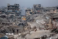 Cảnh đổ nát do xung đột tại Dải Gaza, ngày 27/11/2025. (Ảnh: THX/TTXVN)