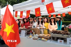 Không gian "Bếp Việt" thu hút bạn bè quốc tế. (Ảnh: Lê Hoàng/TTXVN)