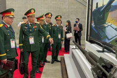 Đoàn Việt Nam dự Triển lãm Trang bị Quốc phòng và An ninh Nhật Bản 2025. (Ảnh: Vietnam+)