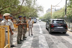 Lực lượng an ninh gác tại New Delhi (Ấn Độ). (Ảnh: ANI/TTXVN)