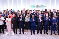 Thủ tướng Phạm Minh Chính và các Trưởng đoàn tham dự Hội nghị Đại dương Liên hợp quốc lần thứ 3 (UNOC 3) chụp ảnh chung. (Ảnh: Dương Giang/TTXVN)