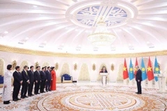 Lễ trao tặng Huân chương Hữu nghị hạng Nhất của Kazakhstan cho Tổng Bí thư Tô Lâm. (Ảnh: Thống Nhất/TTXVN)