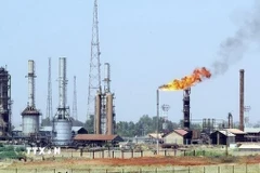 Một nhà máy lọc dầu tại Iran. (Ảnh: IRNA/TTXVN)