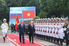 Chủ tịch nước Tô Lâm chủ trì Lễ đón chính thức Tổng thống Liên bang Nga Vladimir Vladimirovich Putin thăm cấp Nhà nước tới Việt Nam theo lời mời của Tổng Bí thư Nguyễn Phú Trọng, từ ngày 19-20/6/2024. (Ảnh: TTXVN)