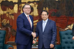 Thủ tướng Phạm Minh Chính tiếp ông Charles James Boyd Bowman, Tổng Giám đốc dự án của Tập đoàn Trump Organization tại Việt Nam. (Ảnh: Dương Giang/TTXVN)