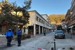 Cảnh sát phong tỏa hiện trường vụ việc. (Ảnh: TTXVN phát)