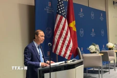 Đại sứ Nguyễn Quốc Dũng phát biểu tại một sự kiện ở Washington D.C. hồi đầu năm nay. (Ảnh: Kiều Trang/TTXVN)