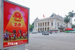Pano chào mừng Quốc khánh được đặt tại Quảng trường Cách mạng tháng Tám ở Trung tâm Thủ đô Hà Nội, dịp 2/9 năm ngoái. (Ảnh: Hoàng Hiếu/TTXVN)