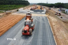 Cấp phối đá dăm tại cao tốc Biên Hòa-Vũng Tàu, tháng 11/2024. (Ảnh: Công Phong/TTXVN)