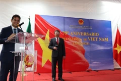 Ông Fernando Gonzalez Saiffe, Tổng Vụ trưởng Vụ châu Á-Thái Bình Dương, Bộ Ngoại giao Mexico phát biểu tại Lễ kỷ niệm 79 năm Quốc khánh Việt Nam, tại Mexico hồi tháng Chín năm ngoái. (Ảnh: Phi Hùng/TTXVN)