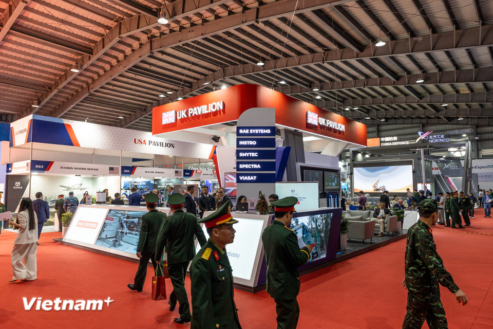 Triển lãm quốc phòng quốc tế Việt Nam 2024 được Bộ Quốc phòng tổ chức tại sân bay Gia Lâm, Hà Nội, với quy mô lớn hơn rất nhiều cả về diện tích lẫn số lượng khách mời so với lần 1 năm 2022. (Ảnh: Minh Sơn/Vietnam+)