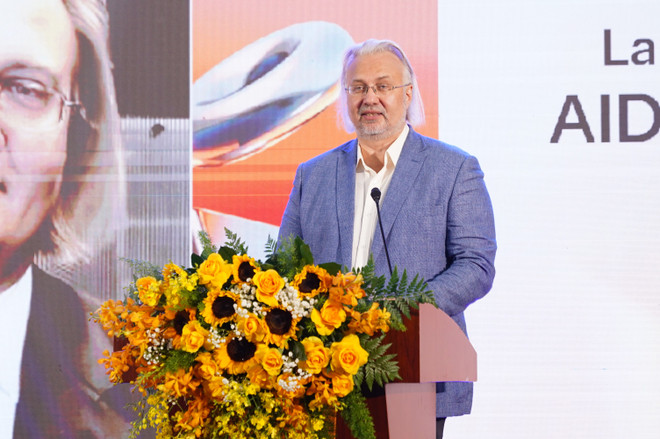 Ông Vladimir Kangin, CEO IPTP Networks cho hay là hệ sinh thái hạ tầng số quốc tế đầu tiên đặt nền móng tại Việt Nam. (Ảnh: PV/Vietnam+) ground09043.jpg