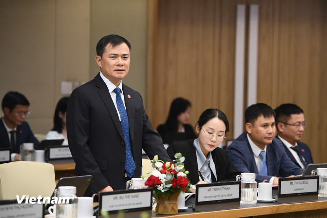 Ông Tào Đức Thắng, Chủ tịch kiêm Tổng Giám đốc Viettel cho hay bản thỏa thuận đã đánh dấu bước khởi đầu cho quan hệ hợp tác chiến lược giữa Viettel và KT. (Ảnh: TT/Vietnam+) vnp-tao-thang-viettel.jpg