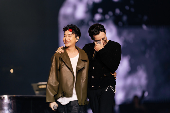 ซูบินร้องไห้เมื่อได้กลับมาพบกับ JustaTee บนเวทีอีกครั้ง bo-0401.jpg
