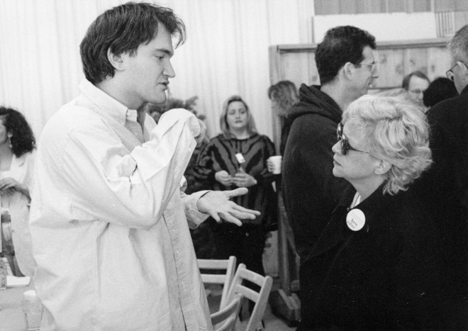 Quentin Tarantino - nổi tiếng với "chất giọng" điện ảnh đặc trưng - tại Liên hoan phim Sundance. (Ảnh: Sundance Film Fest) quentin-tarantino-and-ronna-wallace-92-sff-by-sandria-miller-1536x1086.jpg