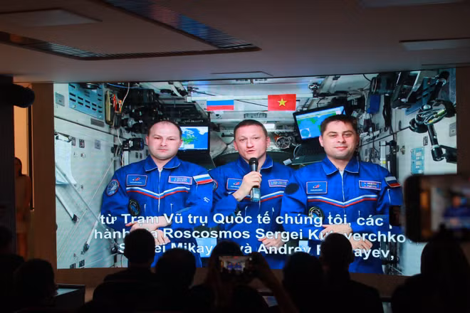 Phi hành gia Nga từ trạm ISS gửi lời chào Việt Nam nhân dịp đặc biệt 