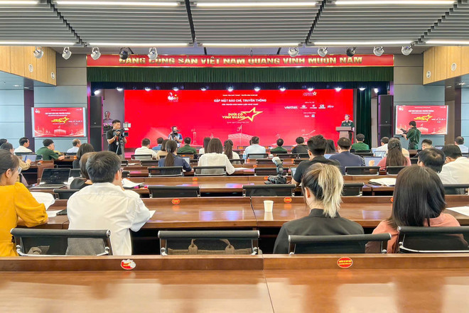 ในงานแถลงข่าวเปิดตัวรายการ (ภาพ: PV/Vietnam+) 02941c537cb5f5ebaca4.jpg