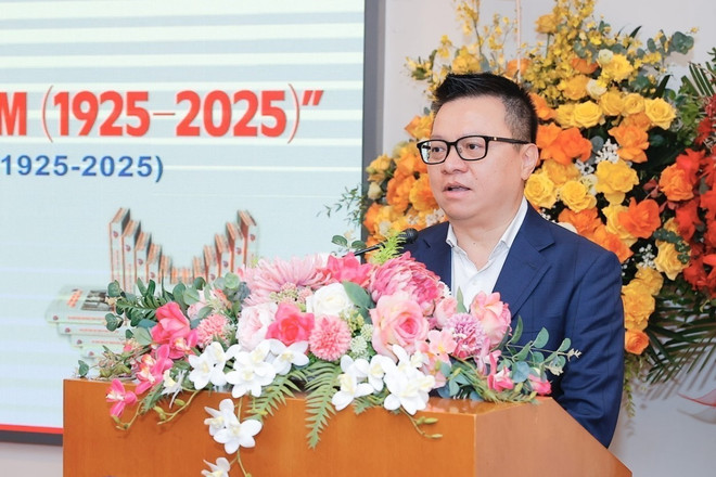 vna-potal-le-ra-mat-sach-anh-100-nam-bao-chi-cach-mang-viet-nam-1025-2025-8083142.jpg