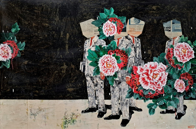 Tranh acrylic, giấy báo "Những bông hoa nhỏ" của Nguyễn Đình Vũ. Tranh acrylic, giấy báo "Những bông hoa nhỏ" của Nguyễn Đình Vũ.