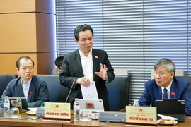 Đại biểu Hoàng Văn Cường cho rằng khi thực sự đầu tư cho giáo dục, trường học phải là cơ sở khang trang nhất của một địa phương. (Ảnh: Doãn Tấn/TTXVN)