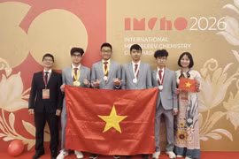 Cả 4 học sinh Việt Nam dự thi Kỳ thi Olympic Hóa học Quốc tế Mendeleev (IMChO) lần thứ 60 đều đoạt huy chương. (Ảnh: Vietnam+)