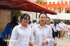 Thí sinh dự thi Tốt nghiệp Trung học phổ thông. (Ảnh: Hoài Nam/Vietnam+)
