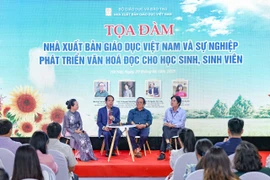 Tọa đàm nhằm phát triển văn hóa đọc trong học sinh, sinh viên. (Ảnh: Thanh Tùng/TTXVN)