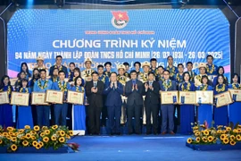 Giải thưởng Lý Tự Trọng năm 2025 vinh danh 100 cán bộ đoàn xuất sắc toàn quốc. (Ảnh: Trung ương Đoàn).