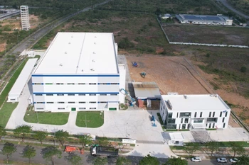 Nhà máy sản xuất linh kiện Hàng không KP Vina, do Công ty Trách nhiệm hữu hạn KP Aerospace Vietnam (Hàn Quốc) khánh thành tại Đà Nẵng hồi tháng 12 năm ngoái. (Ảnh: Văn Dũng/TTXVN)