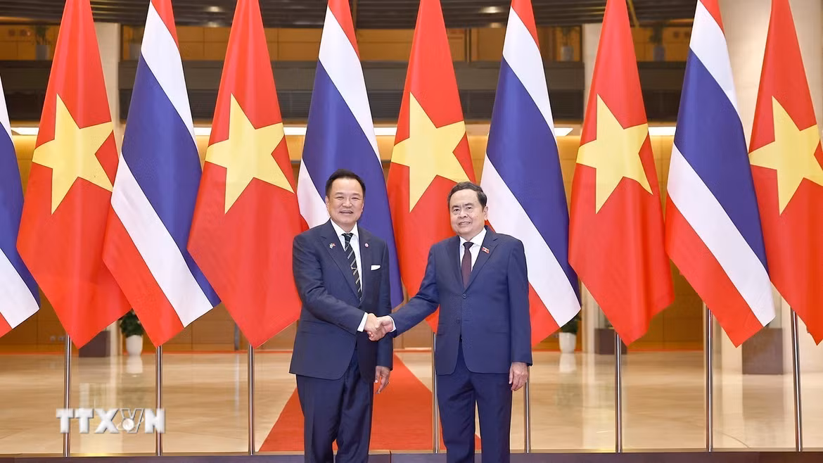 Chủ tịch Quốc hội Trần Thanh Mẫn hội kiến Thủ tướng Thái Lan Anutin Charnvirakul thăm chính thức Việt Nam và tham dự Diễn đàn Tương lai ASEAN lần thứ ba. (Ảnh: Doãn Tấn/TTXVN)