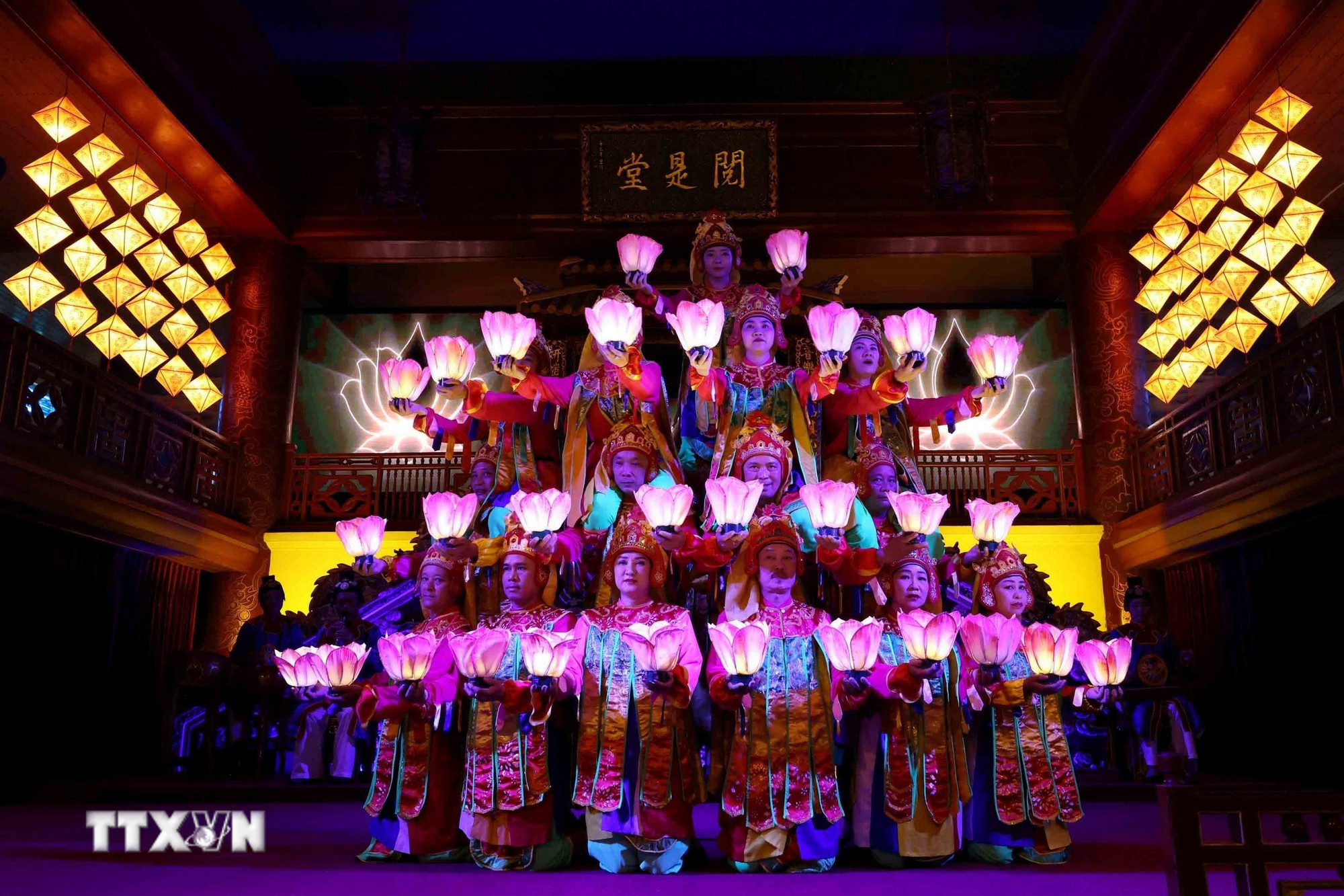 ttxvn-3003-nha-nhac-cung-dinh-hue-4.jpg