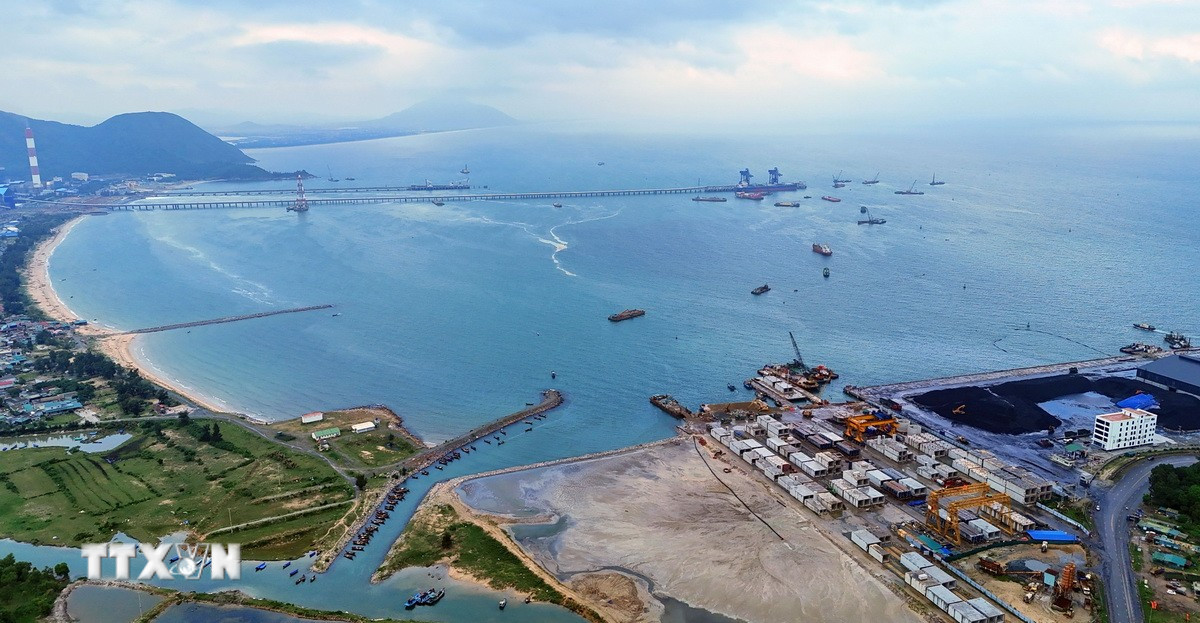 ttxvn-3009-ha-tinh-khu-cong-nghiep-vung-ang.jpg