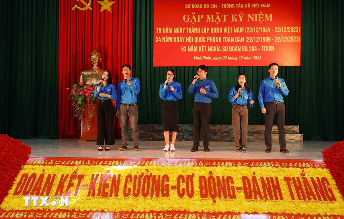 65 năm kết nghĩa TTXVN-Sư đoàn 304: Biểu hiện mẫu mực của tình đoàn kết quân dân 5 ttxvn-1812-su-doan-304-14.jpg