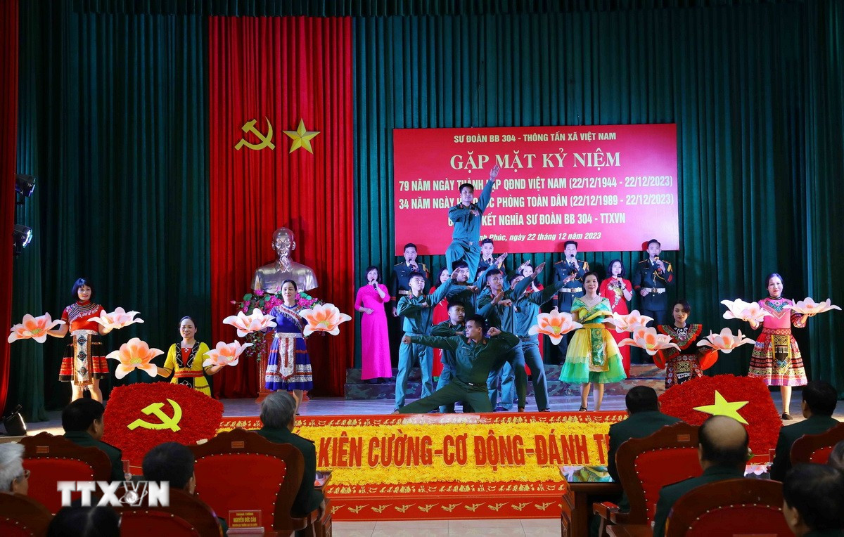 65 năm kết nghĩa TTXVN-Sư đoàn 304: Biểu hiện mẫu mực của tình đoàn kết quân dân 4 ttxvn-1812-su-doan-304-12.jpg
