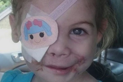 Không có chuyện bé gái bị KFC đuổi vì có gương mặt kinh sợ