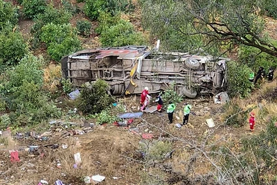 Ít nhất 21 người thiệt mạng trong vụ tai nạn giao thông thảm khốc ở Ghana |  Vietnam+ (VietnamPlus)