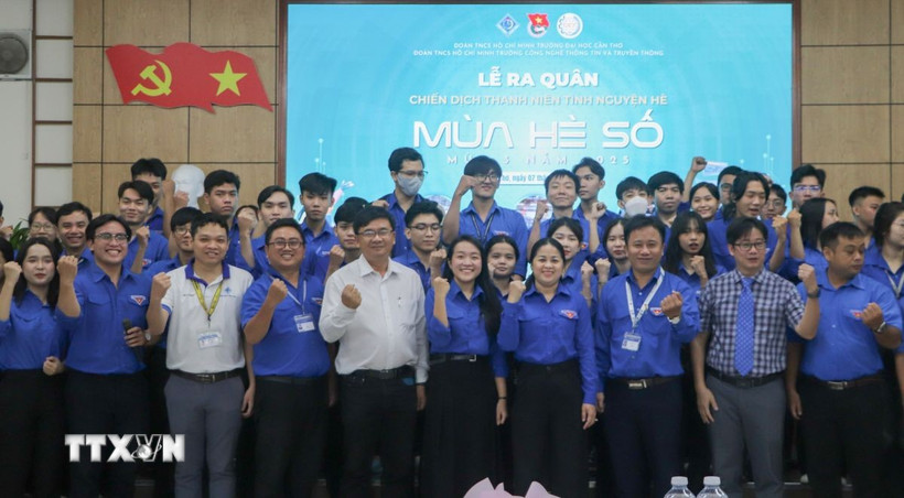 Trung ương Đoàn Thanh niên Cộng sản Hồ Chí Minh phát động đợt sinh hoạt chính trị sâu rộng với chủ đề “Tự hào Việt Nam” từ 1/8 đến 2/9/2025. (Ảnh: Hồng Thái/TTXVN)