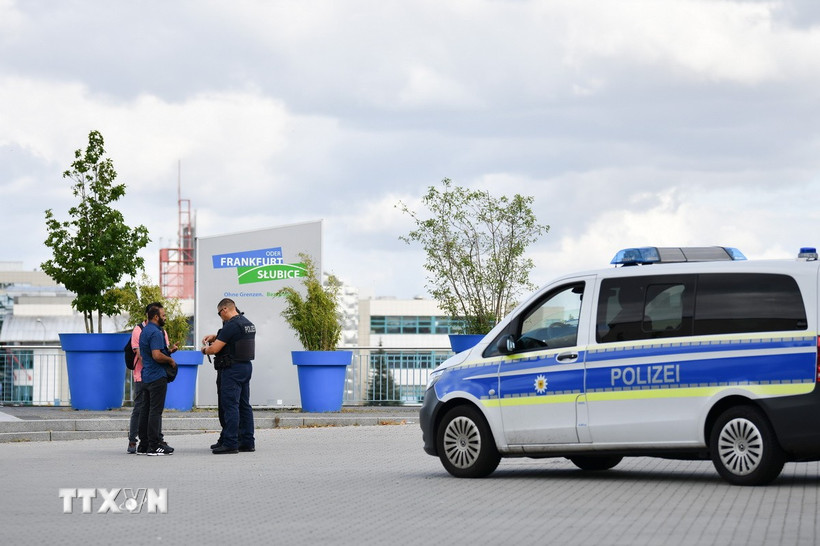 Cảnh sát Đức được triển khai tại Frankfurt. (Ảnh: THX/TTXVN)