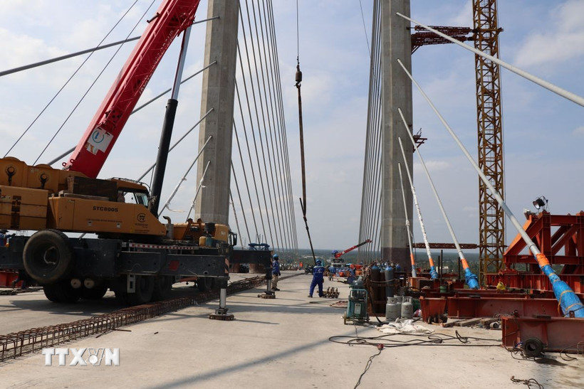 Cầu Rạch Miễu 2. (Ảnh: Công Trí/TTXVN)